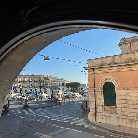 Raha Suites Syracuse Buitenkant foto