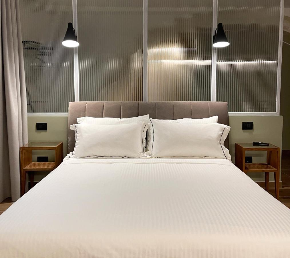 Raha Suites Syracuse Buitenkant foto