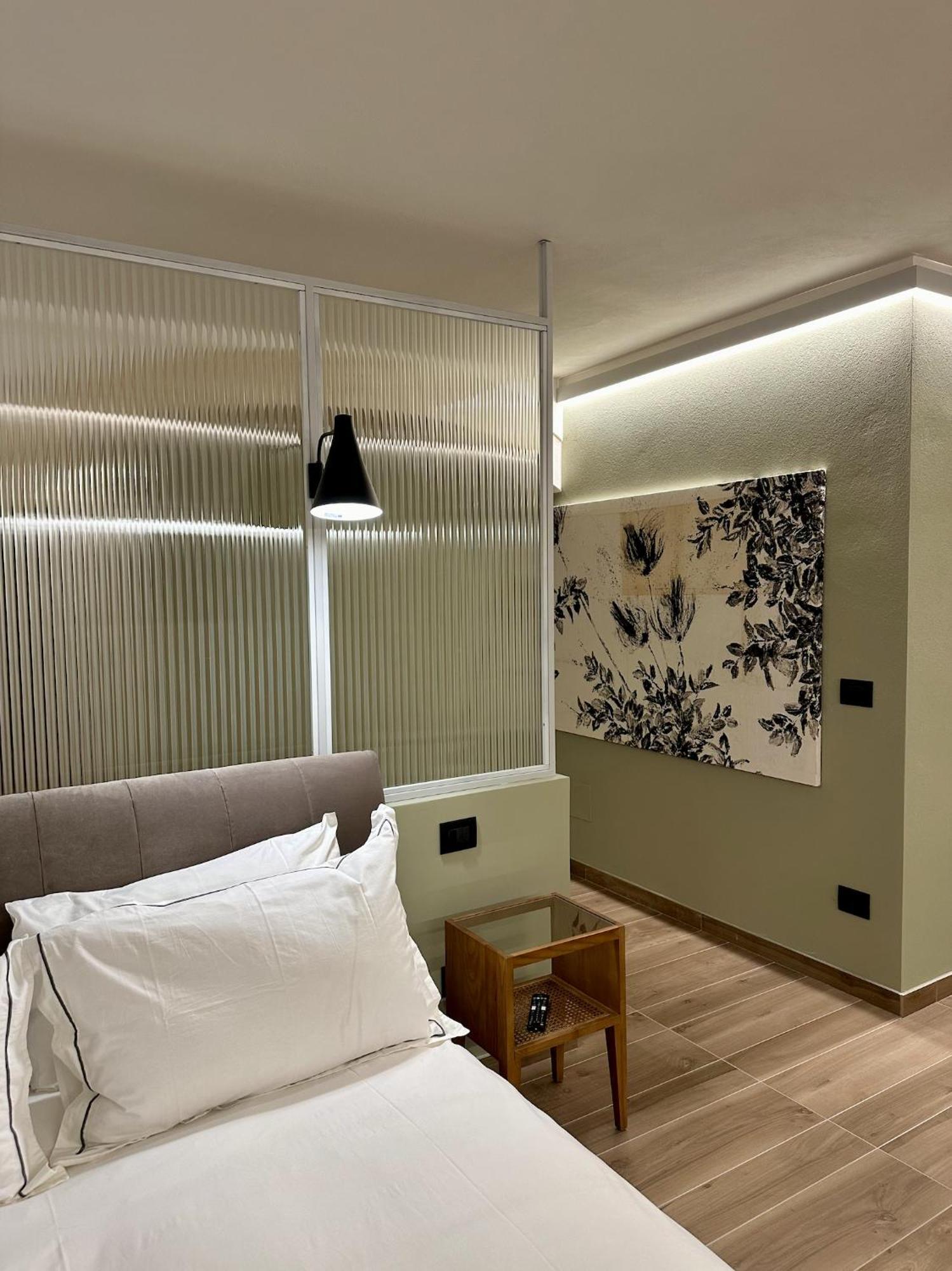 Raha Suites Syracuse Buitenkant foto